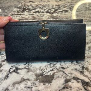 Salvatore Ferragamo long Black Leather Clasp Wallet